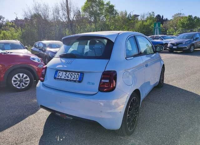 Fiat 500e La Prima full